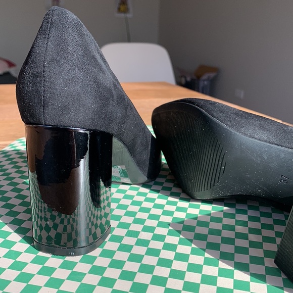 Suede Chunky Heel - Picture 5 of 5